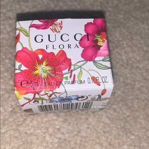 Gucci flora